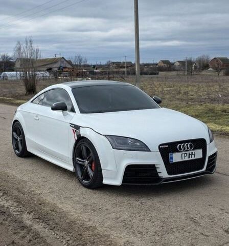 Белый Ауди ТТ, объемом двигателя 2 л и пробегом 90 тыс. км за 16900 $, фото 1 на Automoto.ua
