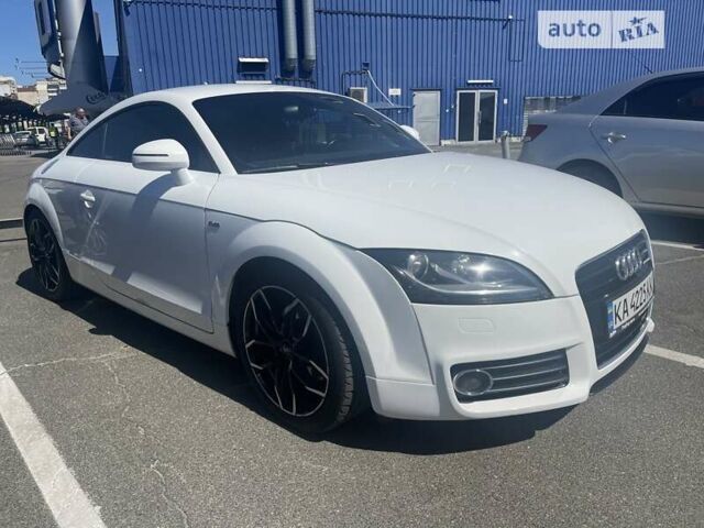 Білий Ауді TT, об'ємом двигуна 1.98 л та пробігом 111 тис. км за 17000 $, фото 1 на Automoto.ua