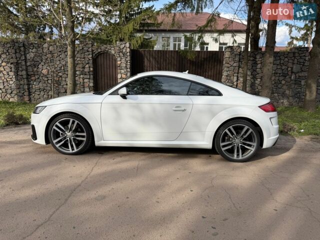 Білий Ауді TT, об'ємом двигуна 2 л та пробігом 105 тис. км за 19300 $, фото 1 на Automoto.ua