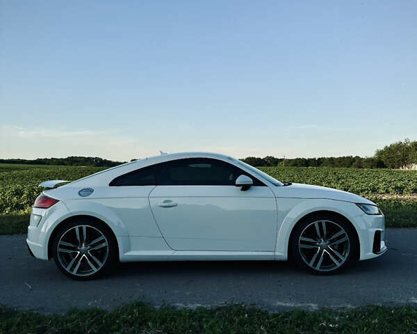 Білий Ауді TT, об'ємом двигуна 1.98 л та пробігом 95 тис. км за 21999 $, фото 1 на Automoto.ua