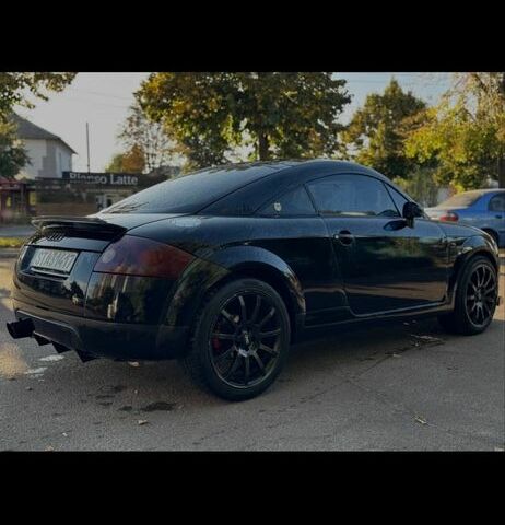 Черный Ауди ТТ, объемом двигателя 1.8 л и пробегом 450 тыс. км за 3200 $, фото 1 на Automoto.ua