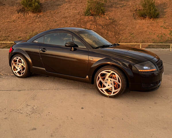 Чорний Ауді TT, об'ємом двигуна 1.8 л та пробігом 260 тис. км за 10500 $, фото 1 на Automoto.ua