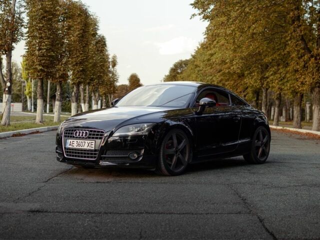 Чорний Ауді TT, об'ємом двигуна 2 л та пробігом 180 тис. км за 11000 $, фото 1 на Automoto.ua
