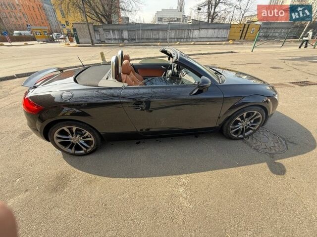 Черный Ауди ТТ, объемом двигателя 1.98 л и пробегом 110 тыс. км за 14000 $, фото 1 на Automoto.ua