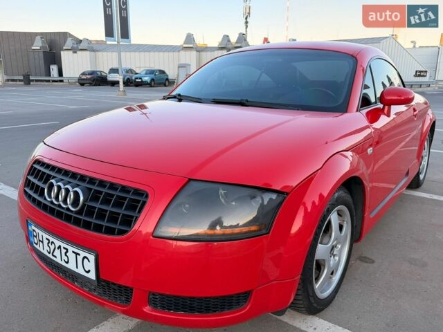 Червоний Ауді TT, об'ємом двигуна 1.8 л та пробігом 205 тис. км за 9000 $, фото 1 на Automoto.ua