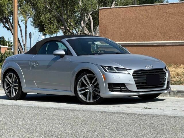 Сірий Ауді TT, об'ємом двигуна 2 л та пробігом 26 тис. км за 6726 $, фото 1 на Automoto.ua