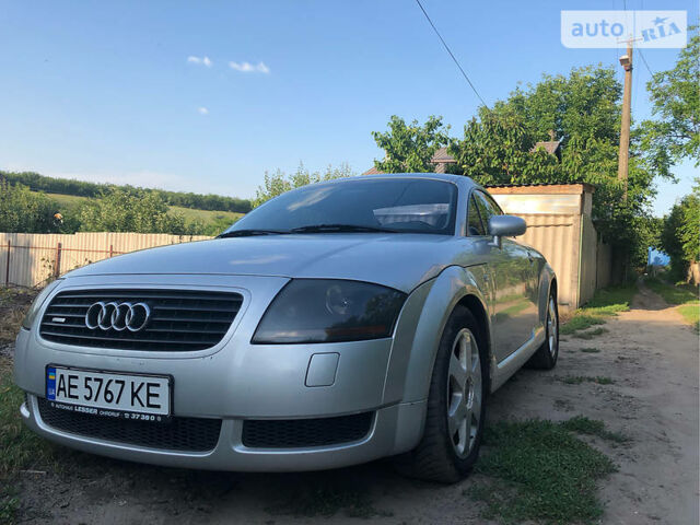 Сірий Ауді TT, об'ємом двигуна 1.8 л та пробігом 250 тис. км за 6700 $, фото 1 на Automoto.ua