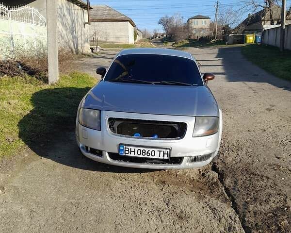 Сірий Ауді TT, об'ємом двигуна 1.78 л та пробігом 300 тис. км за 4400 $, фото 1 на Automoto.ua