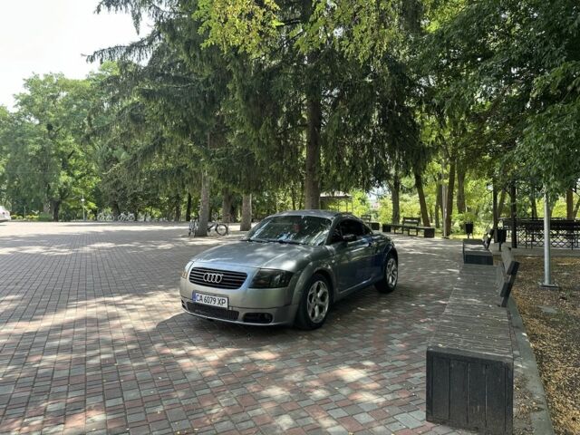 Серый Ауди ТТ, объемом двигателя 1.8 л и пробегом 280 тыс. км за 2999 $, фото 1 на Automoto.ua