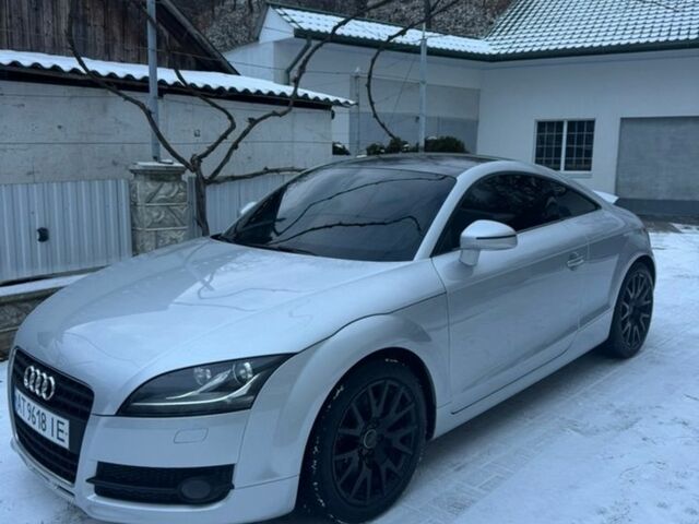 Серый Ауди ТТ, объемом двигателя 2 л и пробегом 240 тыс. км за 10300 $, фото 1 на Automoto.ua