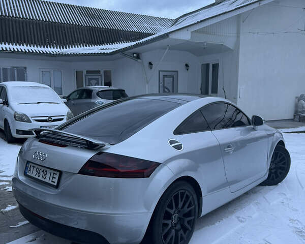 Серый Ауди ТТ, объемом двигателя 1.98 л и пробегом 236 тыс. км за 10800 $, фото 1 на Automoto.ua