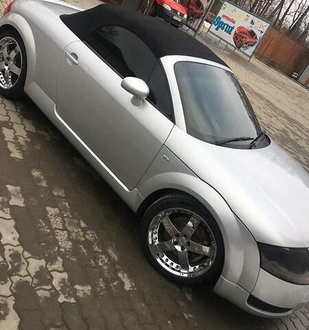 Сірий Ауді TT, об'ємом двигуна 1.8 л та пробігом 193 тис. км за 3400 $, фото 1 на Automoto.ua