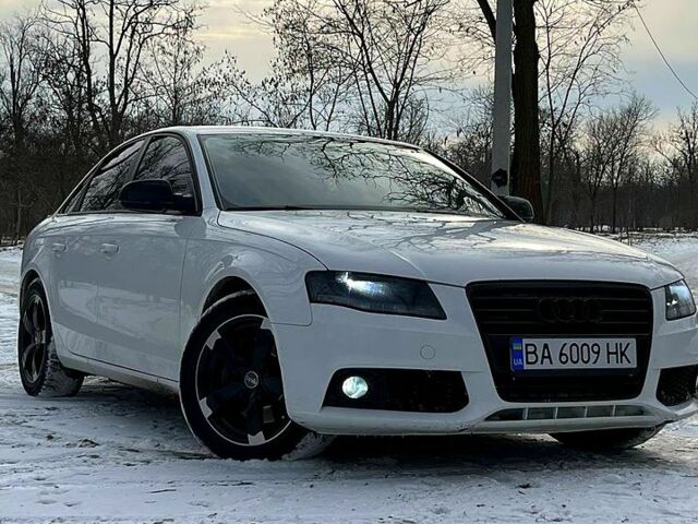 Белый Ауди В8, объемом двигателя 2 л и пробегом 26100 тыс. км за 9700 $, фото 1 на Automoto.ua