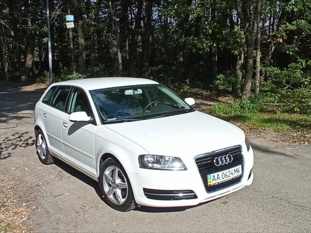 Білий Ауді A3 Sportback, об'ємом двигуна 1.2 л та пробігом 74 тис. км за 16999 $, фото 1 на Automoto.ua
