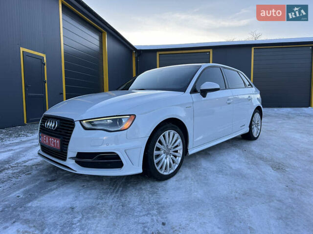 Белый Ауди A3 Sportback, объемом двигателя 0 л и пробегом 278 тыс. км за 12600 $, фото 1 на Automoto.ua