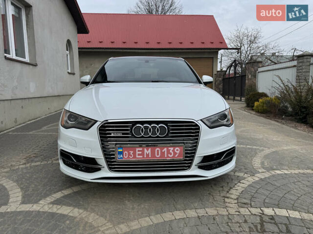 Белый Ауди A3 Sportback, объемом двигателя 1.4 л и пробегом 225 тыс. км за 13550 $, фото 1 на Automoto.ua