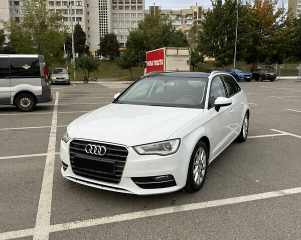 Белый Ауди A3 Sportback, объемом двигателя 0 л и пробегом 173 тыс. км за 17500 $, фото 1 на Automoto.ua
