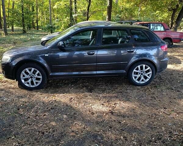 Серый Ауди A3 Sportback, объемом двигателя 1.4 л и пробегом 300 тыс. км за 6700 $, фото 1 на Automoto.ua