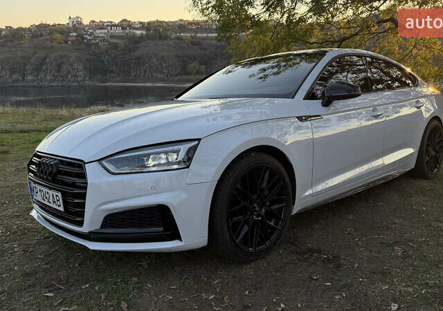 Белый Ауди A5 Sportback, объемом двигателя 2 л и пробегом 133 тыс. км за 25500 $, фото 1 на Automoto.ua