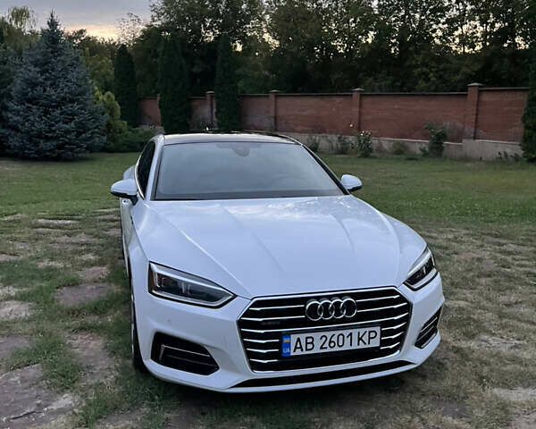 Белый Ауди A5 Sportback, объемом двигателя 2 л и пробегом 49 тыс. км за 26500 $, фото 1 на Automoto.ua