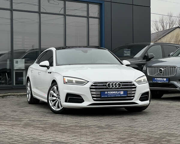Белый Ауди A5 Sportback, объемом двигателя 2 л и пробегом 212 тыс. км за 19990 $, фото 1 на Automoto.ua