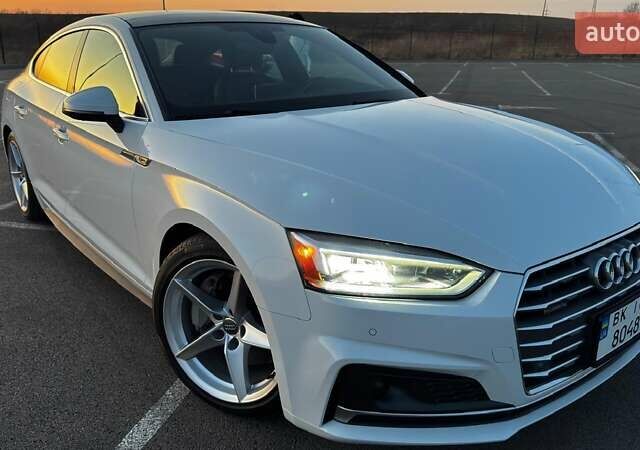 Белый Ауди A5 Sportback, объемом двигателя 2 л и пробегом 56 тыс. км за 24900 $, фото 1 на Automoto.ua
