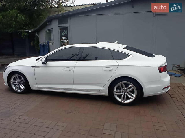 Белый Ауди A5 Sportback, объемом двигателя 1.98 л и пробегом 129 тыс. км за 26800 $, фото 1 на Automoto.ua