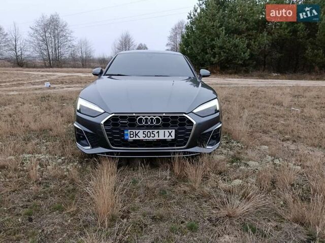 Серый Ауди A5 Sportback, объемом двигателя 1.98 л и пробегом 260 тыс. км за 24750 $, фото 1 на Automoto.ua