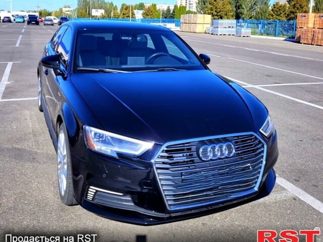 Черный Ауди e-tron GT, объемом двигателя 1.4 л и пробегом 12900 тыс. км за 18000 $, фото 1 на Automoto.ua