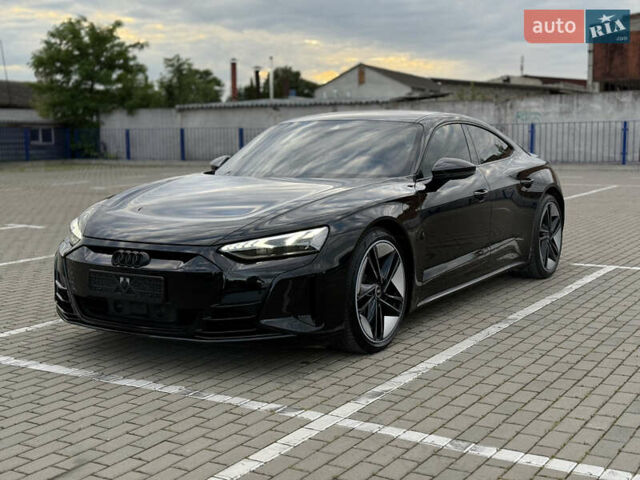 Черный Ауди e-tron GT, объемом двигателя 0 л и пробегом 93 тыс. км за 52900 $, фото 1 на Automoto.ua