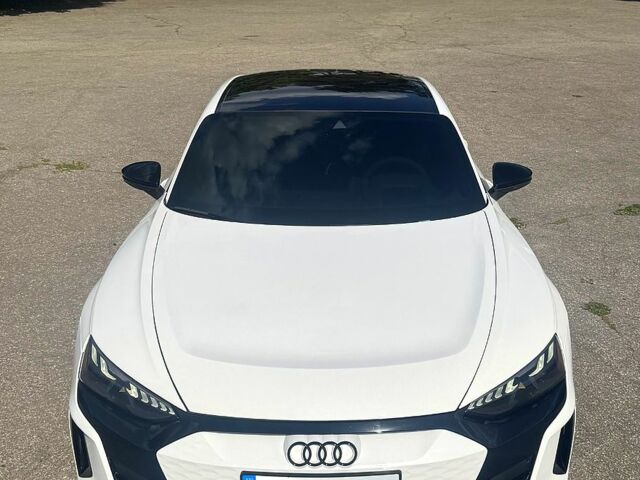 Ауди e-tron GT, объемом двигателя 0.39 л и пробегом 2 тыс. км за 62000 $, фото 1 на Automoto.ua