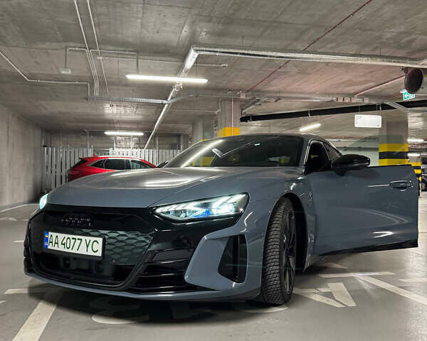 Серый Ауди e-tron GT, объемом двигателя 0 л и пробегом 38 тыс. км за 62500 $, фото 1 на Automoto.ua