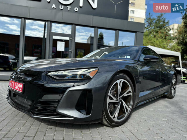 Серый Ауди e-tron GT, объемом двигателя 0 л и пробегом 94 тыс. км за 44500 $, фото 1 на Automoto.ua
