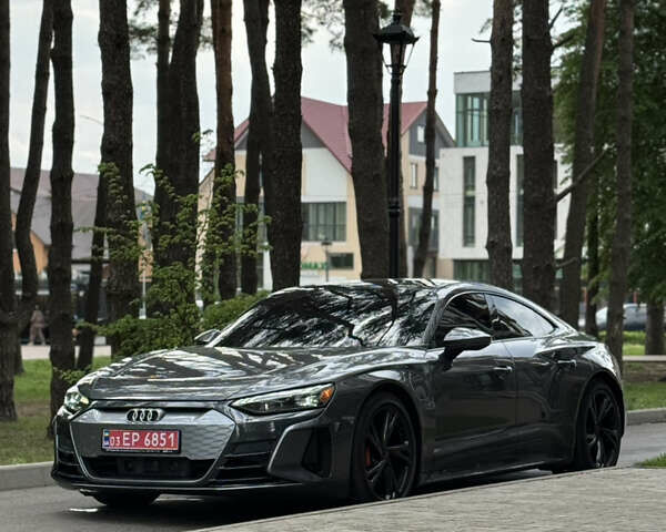 Сірий Ауді e-tron GT, об'ємом двигуна 0 л та пробігом 14 тис. км за 51999 $, фото 1 на Automoto.ua