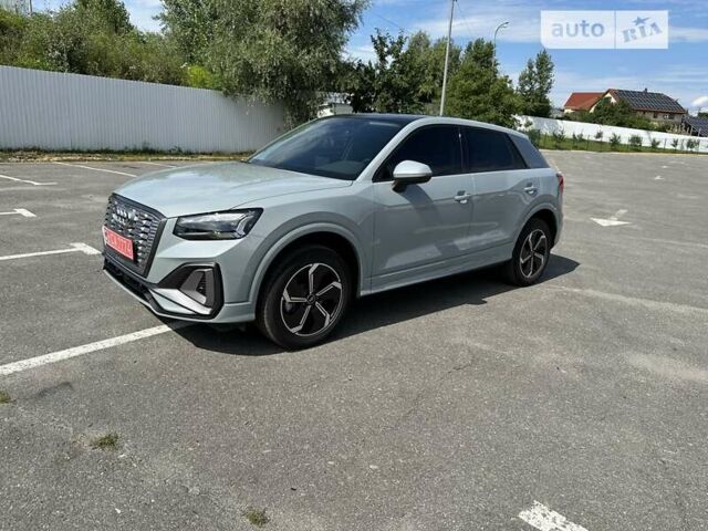 Сірий Ауді Q2L e-tron, об'ємом двигуна 0 л та пробігом 17 тис. км за 33900 $, фото 1 на Automoto.ua