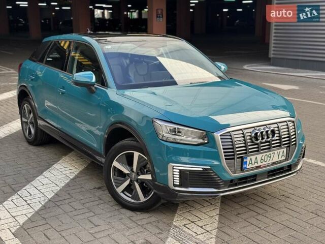 Зелений Ауді Q2L e-tron, об'ємом двигуна 0 л та пробігом 12 тис. км за 18999 $, фото 1 на Automoto.ua