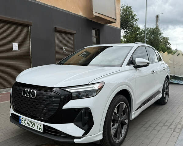 Белый Ауди Q4 e-tron, объемом двигателя 0 л и пробегом 35 тыс. км за 33500 $, фото 1 на Automoto.ua