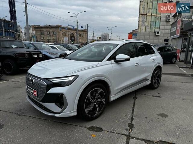 Ауди Q4 e-tron 2023 в Харькове на Automoto.ua Белый Ауди Q4 e-tron, объемом двигателя 0 л и пробегом 9 тыс. км за 31990 $, фото 1 на Automoto.ua