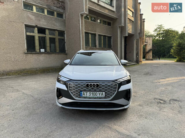 Белый Ауди Q4 e-tron, объемом двигателя 0 л и пробегом 22 тыс. км за 29500 $, фото 1 на Automoto.ua