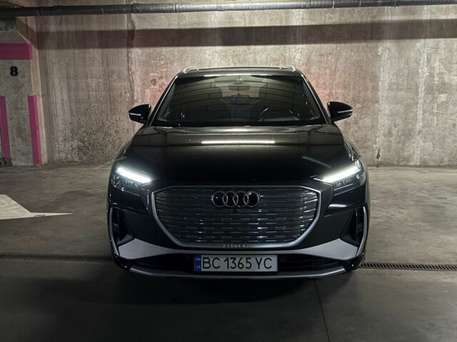 Черный Ауди Q4 e-tron, объемом двигателя 0 л и пробегом 21 тыс. км за 34500 $, фото 1 на Automoto.ua