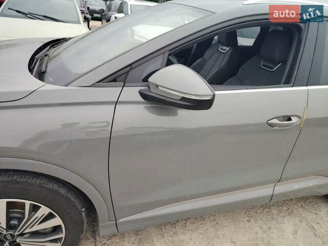 Ауди Q4 e-tron, объемом двигателя 0 л и пробегом 20 тыс. км за 26499 $, фото 1 на Automoto.ua