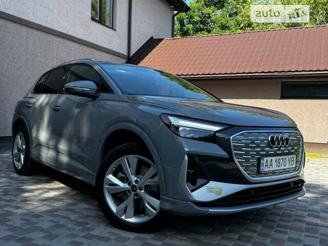 Серый Ауди Q4 e-tron, объемом двигателя 0 л и пробегом 15 тыс. км за 28500 $, фото 1 на Automoto.ua