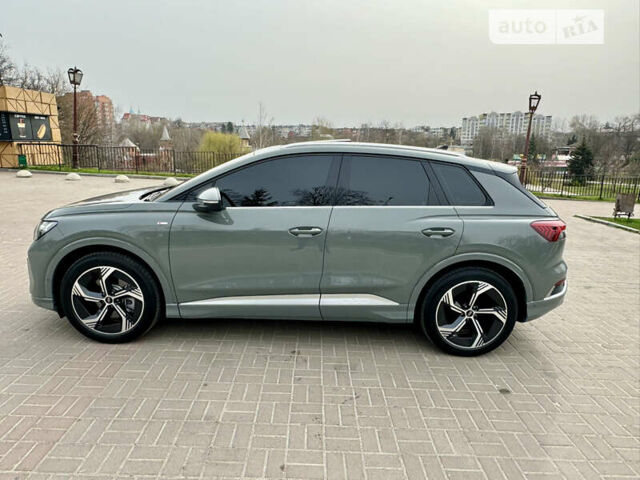 Сірий Ауді Q4 e-tron, об'ємом двигуна 0 л та пробігом 7 тис. км за 37999 $, фото 1 на Automoto.ua