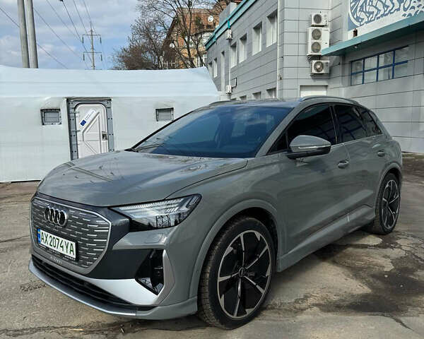 Серый Ауди Q4 e-tron, объемом двигателя 0 л и пробегом 35 тыс. км за 35000 $, фото 1 на Automoto.ua
