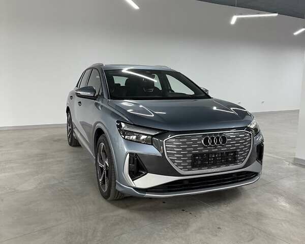 Сірий Ауді Q4 e-tron, об'ємом двигуна 0 л та пробігом 3 тис. км за 30600 $, фото 1 на Automoto.ua