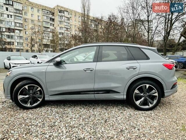 Сірий Ауді Q4 e-tron, об'ємом двигуна 0 л та пробігом 5 тис. км за 39999 $, фото 1 на Automoto.ua