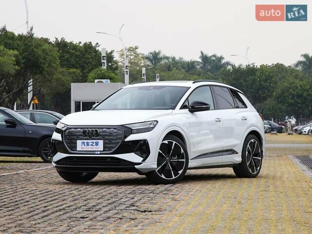 Серый Ауди Q4 e-tron, объемом двигателя 0 л и пробегом 1 тыс. км за 39900 $, фото 1 на Automoto.ua