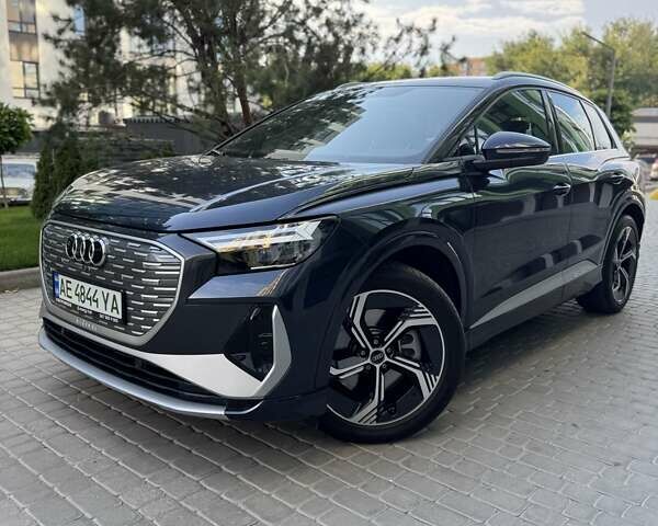 Синий Ауди Q4 e-tron, объемом двигателя 0 л и пробегом 20 тыс. км за 29999 $, фото 1 на Automoto.ua