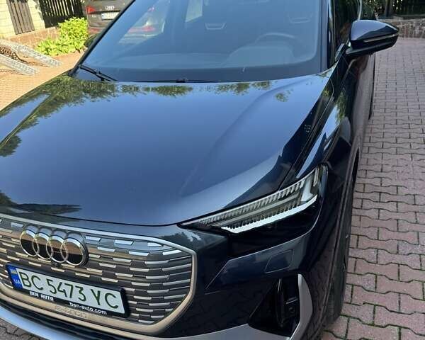 Синий Ауди Q4 e-tron, объемом двигателя 0 л и пробегом 5 тыс. км за 36500 $, фото 1 на Automoto.ua