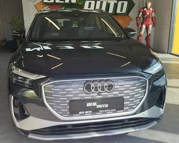 Синий Ауди Q4 e-tron, объемом двигателя 0 л и пробегом 15 тыс. км за 27800 $, фото 1 на Automoto.ua
